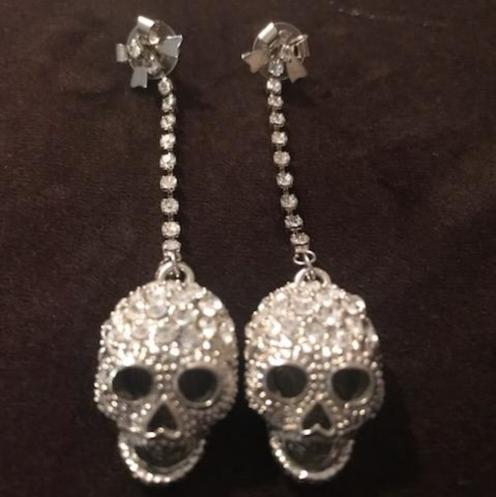 Skull rhinestone earrings